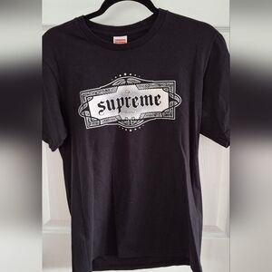 SUPRME T SHIRT
